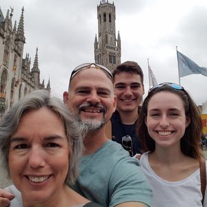 Meet your Posher, Hollie